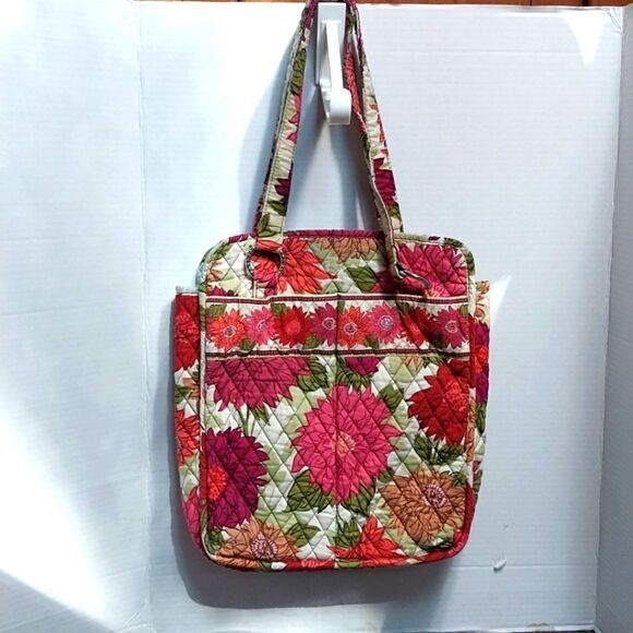 Vera Bradley Handbags - Vera Bradley Tote Bag...EUC